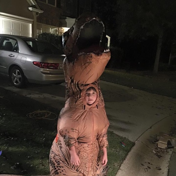 Meet your Posher, Erin - Picture 1 of 1